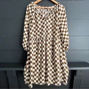 Plus size women’s dress size 2XL brown & cream checkered drop waist flowy